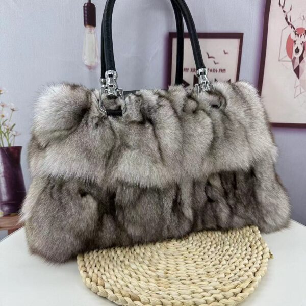 Korean-style Fox Fur Bag - A Classy Touch for Every Occasion