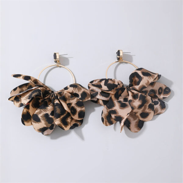 Exaggerated Fabric Leopard Print Earrings Circle Female - Image 4