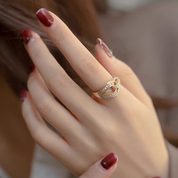 Fashion Micro-inlaid Zircon Ring Women - Image 3