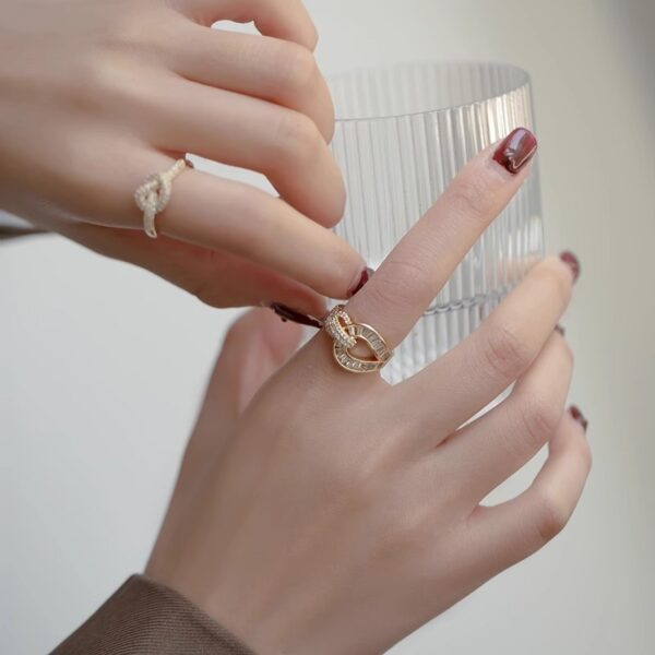 Fashion Micro-inlaid Zircon Ring Women - Image 5