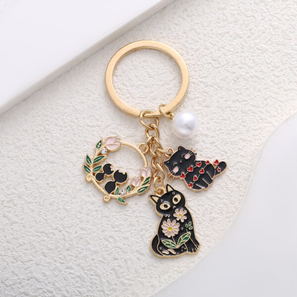 Simple Black Cat Wreath Pearl Keychain Cute Small Pendant - Image 4