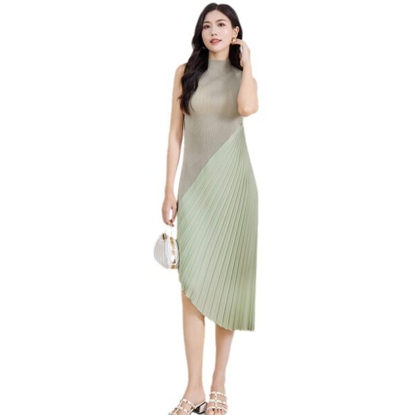 Fashionable Elegant Skirt With Half Turtleneck - Image 6