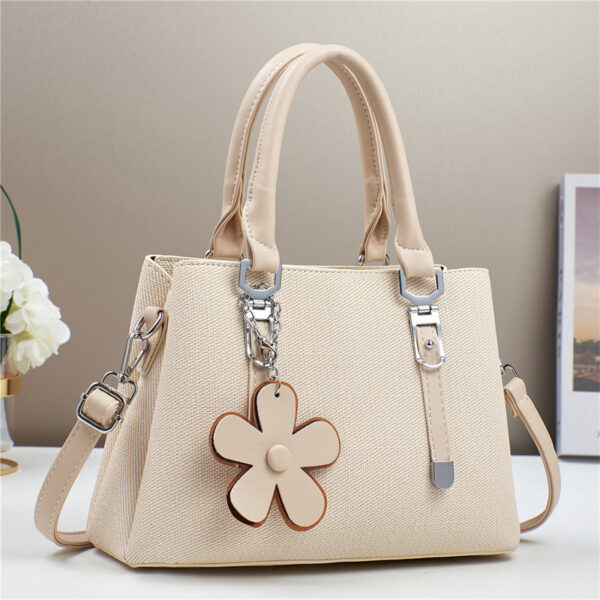 Personalized Western Style Large Capacity Exquisite Accessories Shoulder Messenger Bag - Image 10